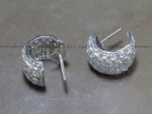 ピアス1組でリングとピアス