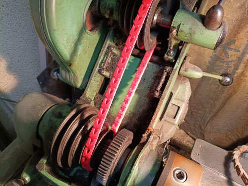 純正部品が無い旋盤