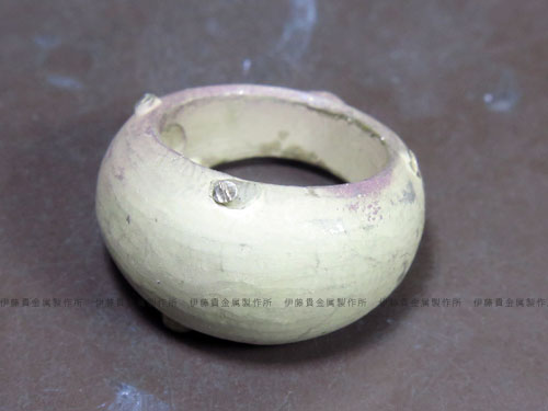 K18YGパヴェ留めリング製作