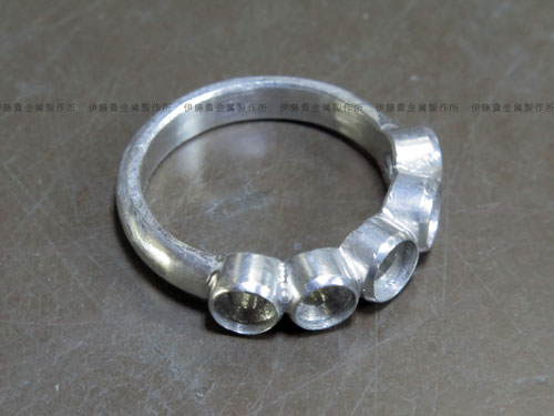 ミル打ちフクリン留めリング